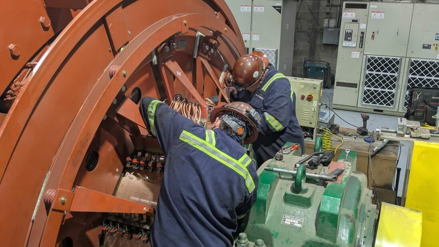 INDUSTRY Metal Manufacturing REGION Northern Indiana EQUIPMENT 2x 5000HP tandem armature motors, 750V SERVICE Onsite commutator restoration
